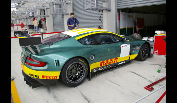 Aston Martin DBR9 Le Mans 2007  rear